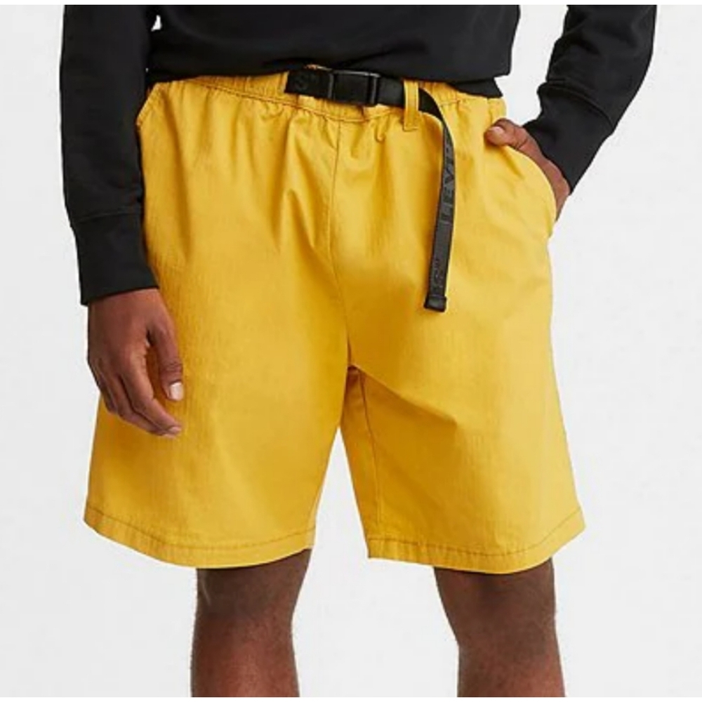 NWT Levis 8 in inseam elastic waist belted pull on utility shorts stretch yellow